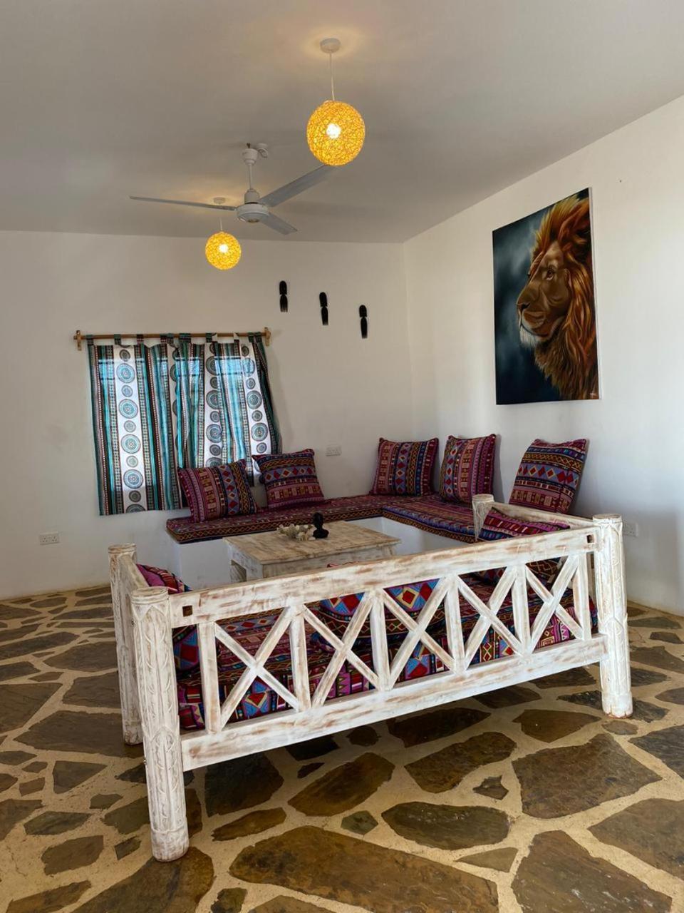 Red Land House Bed & Breakfast Watamu Exterior photo