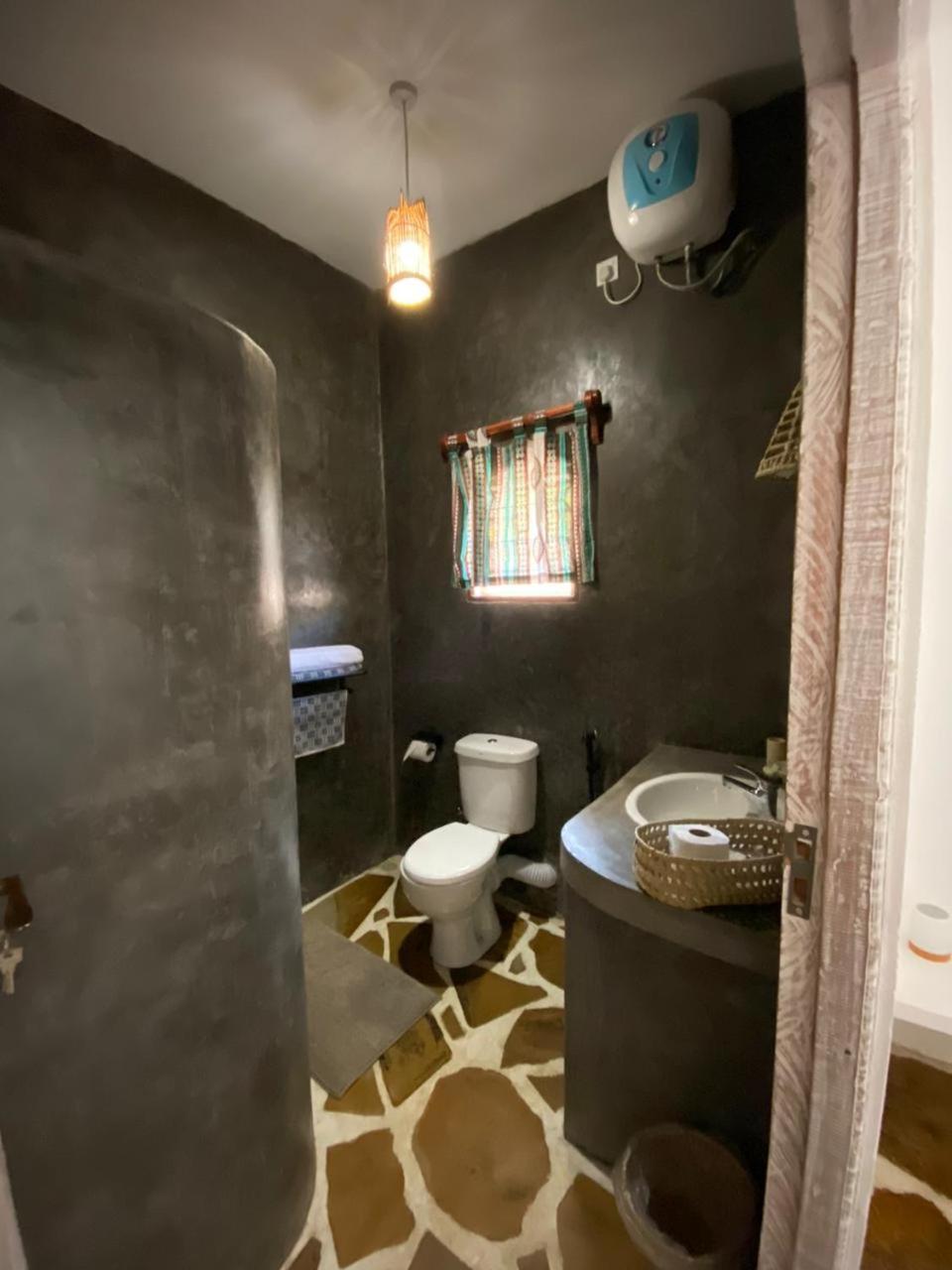 Red Land House Bed & Breakfast Watamu Exterior photo