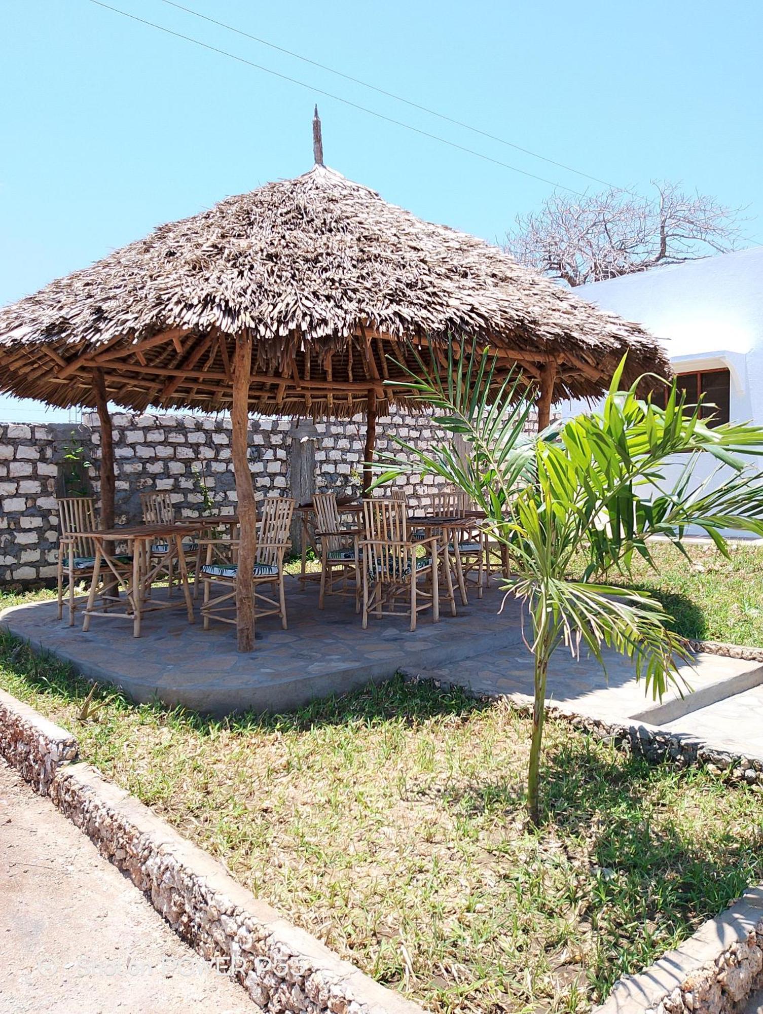 Red Land House Bed & Breakfast Watamu Exterior photo